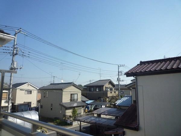 View photos from the dwelling unit. View from the site (November 2013) Shooting