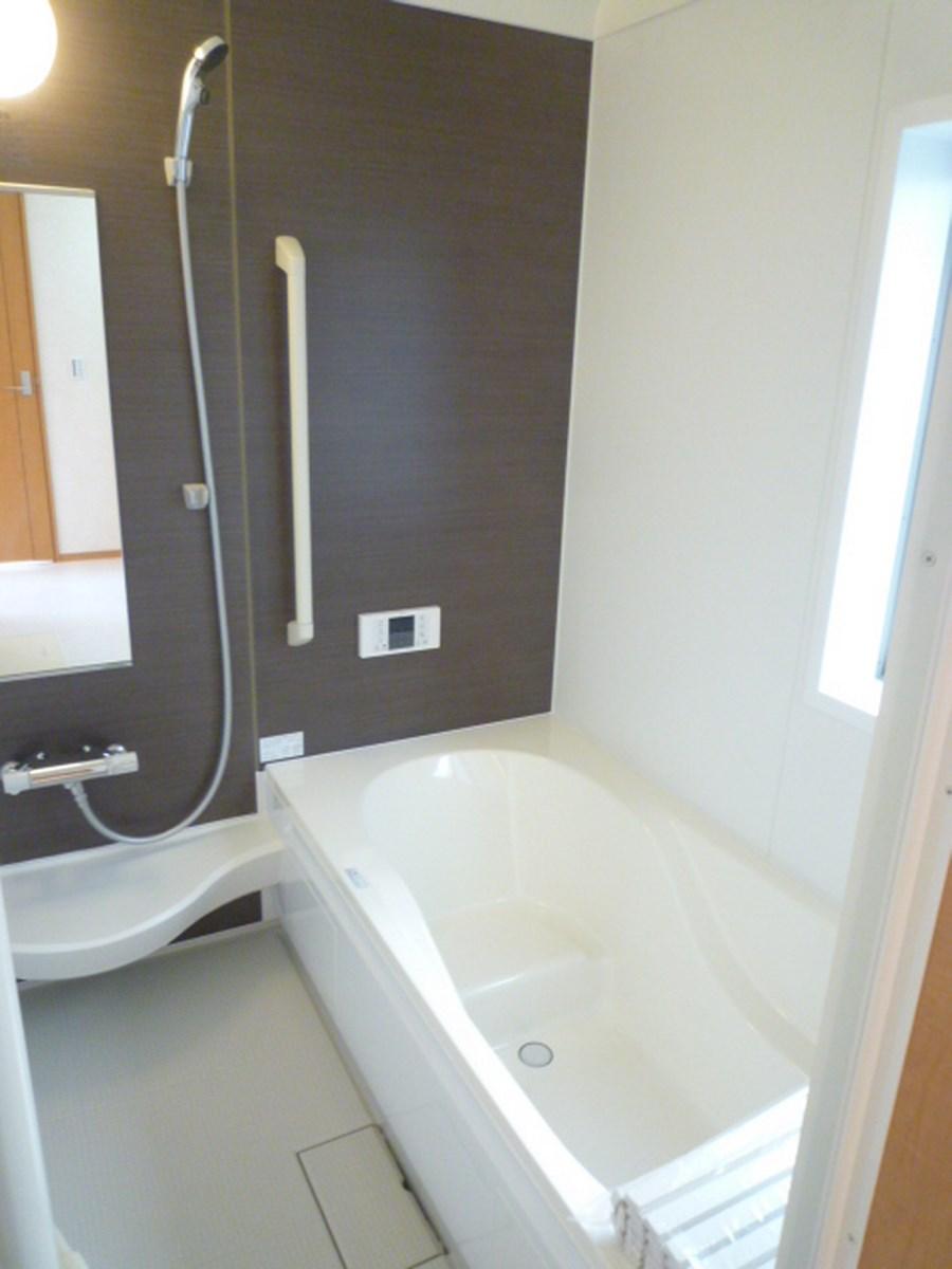 Bathroom. Indoor (11 May 2013) Shooting