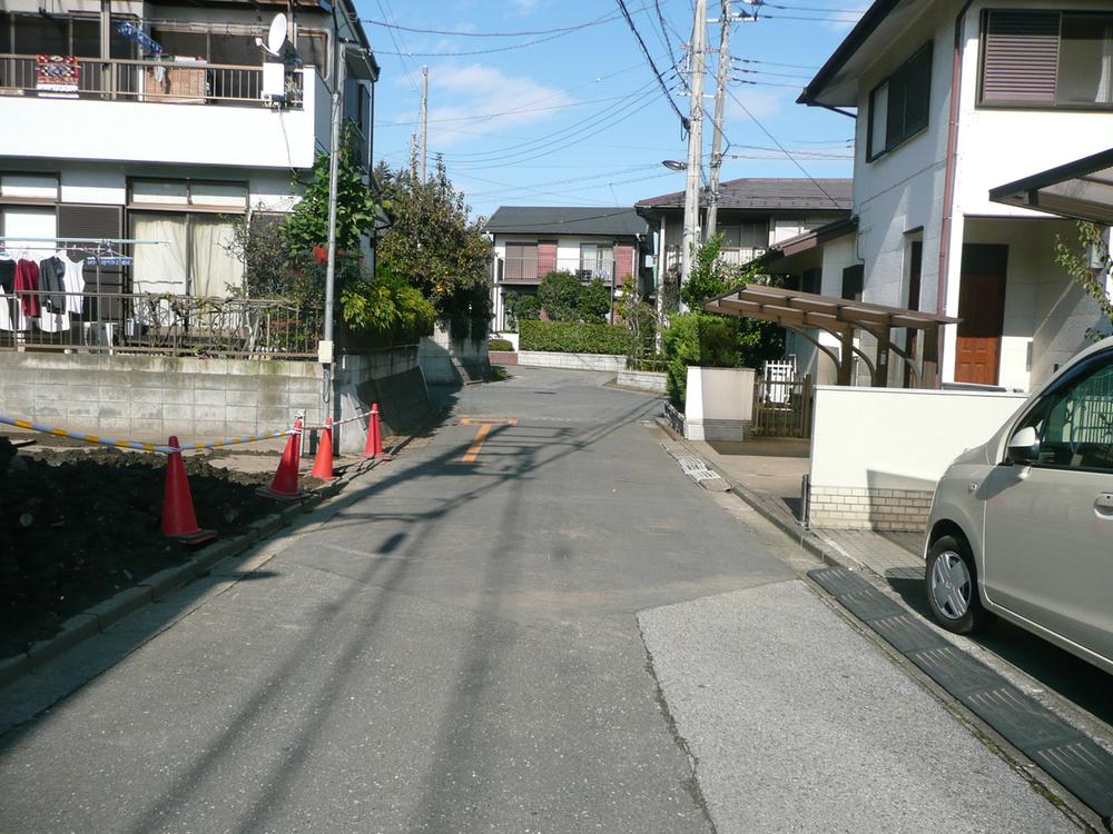 Local photos, including front road. Local (11 May 2013) Shooting