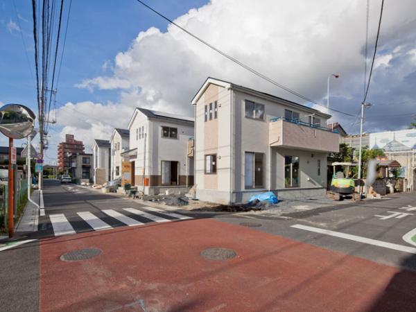 Local photos, including front road. 2013 / 09 / 04 shooting