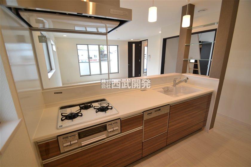 Kitchen. 5 Building Kitchen (November 2013) Shooting