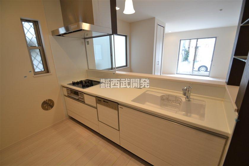 Kitchen. 4 Building Kitchen (November 2013) Shooting