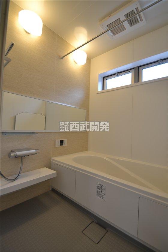 Bathroom. 4 Building bathroom (November 2013) Shooting