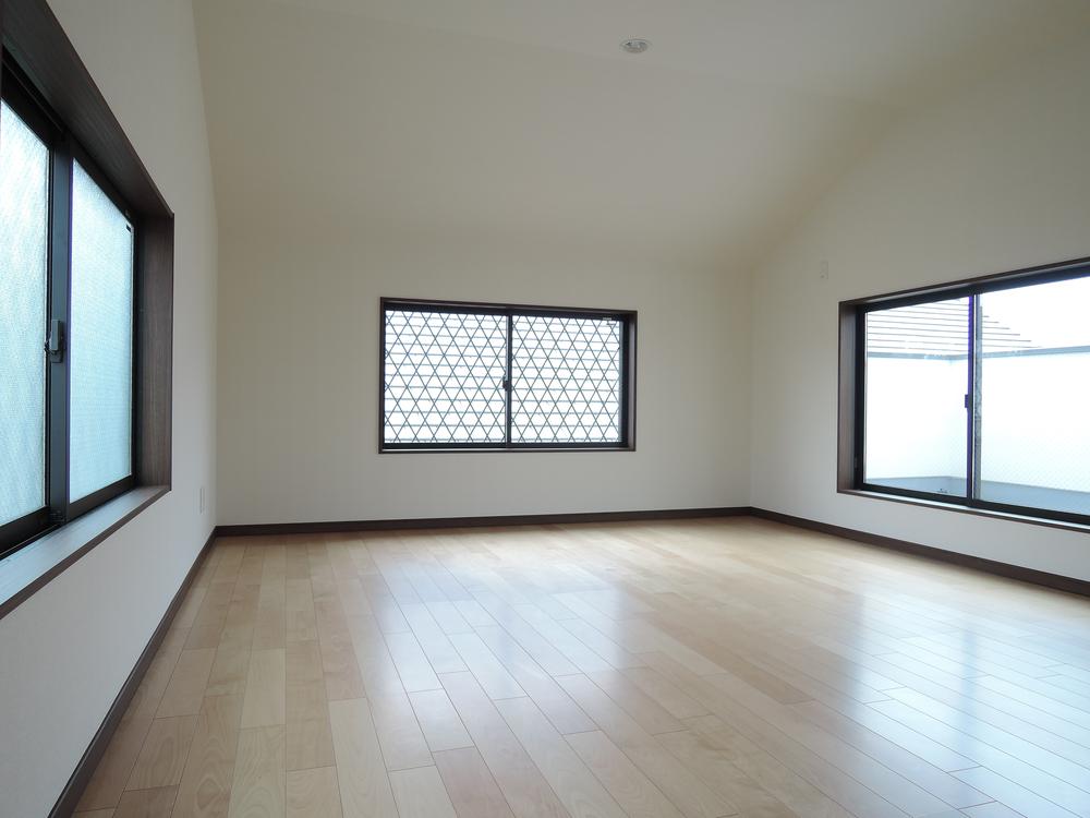 Other. 12 Pledge of loft is perfect for a children's playground.