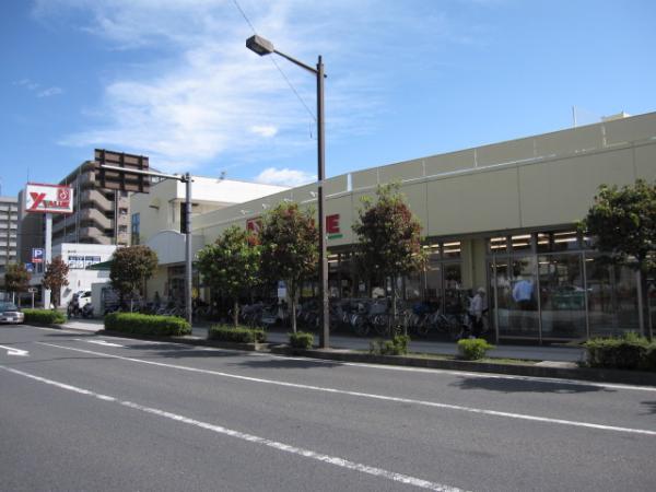 Supermarket. 320m until the Y value