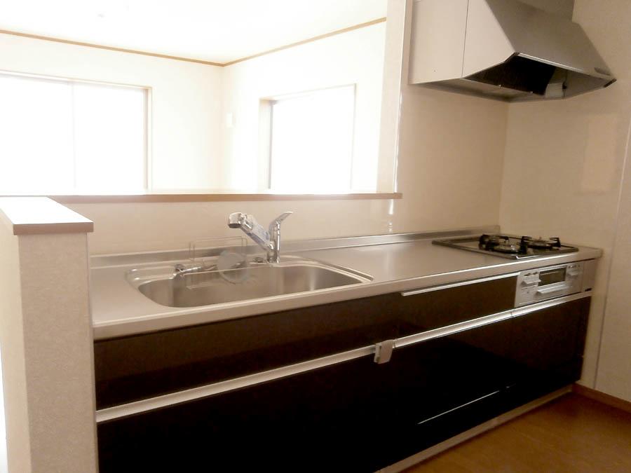 Kitchen. Was building completed. Such as the actual image from per yang, We have to wait all the time so you can see directly. 