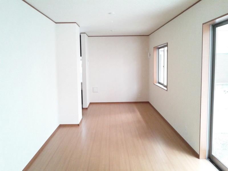 Living. 6 Building Living