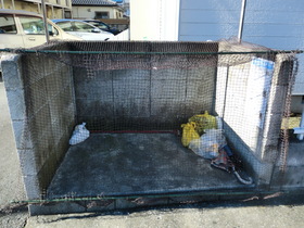 Other common areas. On-site trash yard