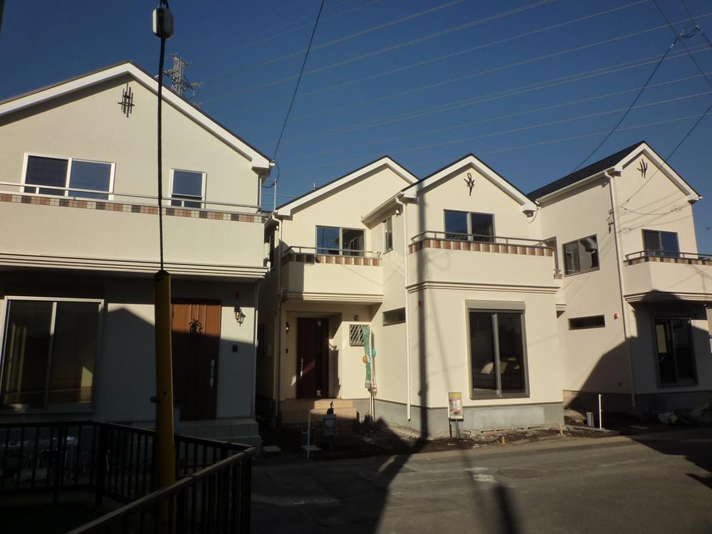 Local appearance photo. The appearance of the exterior mortar Joripatto finish. Per day good it is in the south road. 13:00 has taken the time. 2013 December shooting. 