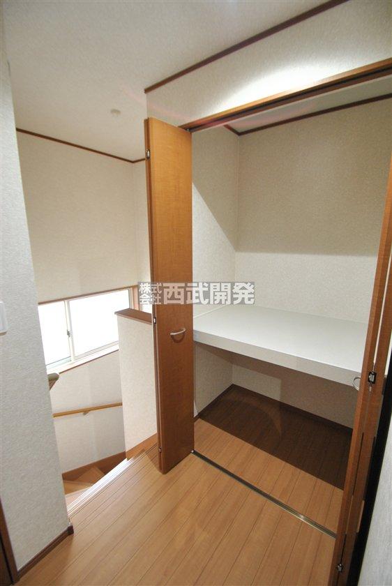 Receipt. 3 Building corridor storage (November 2013) Shooting