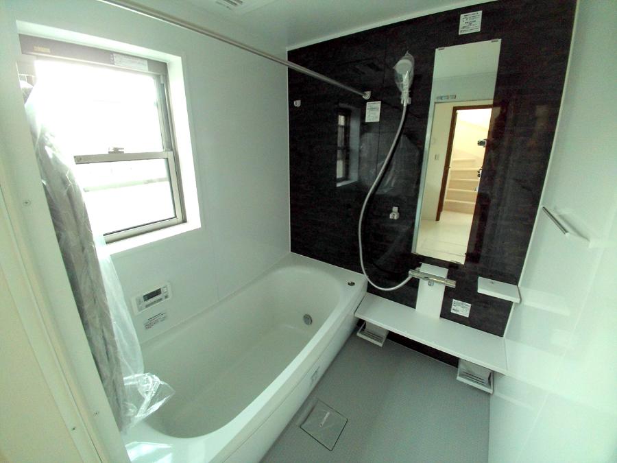 Bathroom. Was building completed. Such as the actual image from per yang, We have to wait all the time so you can see directly. 
