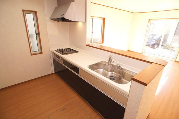 Kitchen. Produce a warm time face-to-face kitchen of your family Indoor (12 May 2013) Shooting Building 2