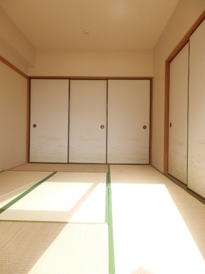 Living and room. 6 Pledge of Japanese-style room