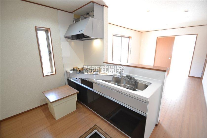 Kitchen. 7 Building Kitchen (September 2013) Shooting