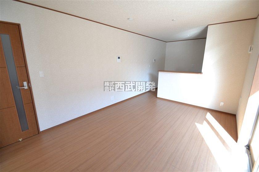 Living. 7 Building Living (September 2013) Shooting