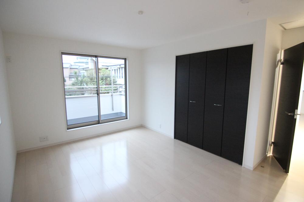 Non-living room. Indoor (10 May 2013) Shooting