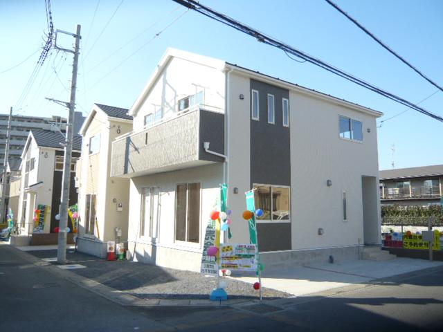 Local photos, including front road.  ◆ Is a good southeast corner lot of Hito ~ ! 