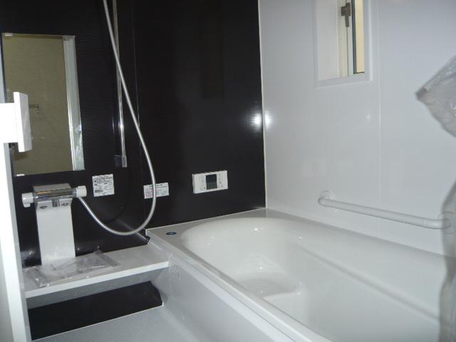 Bathroom.  ◆ With 1 tsubo size bathroom dryer! 