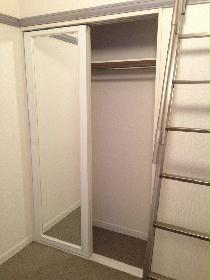 Receipt. Closet with shelves