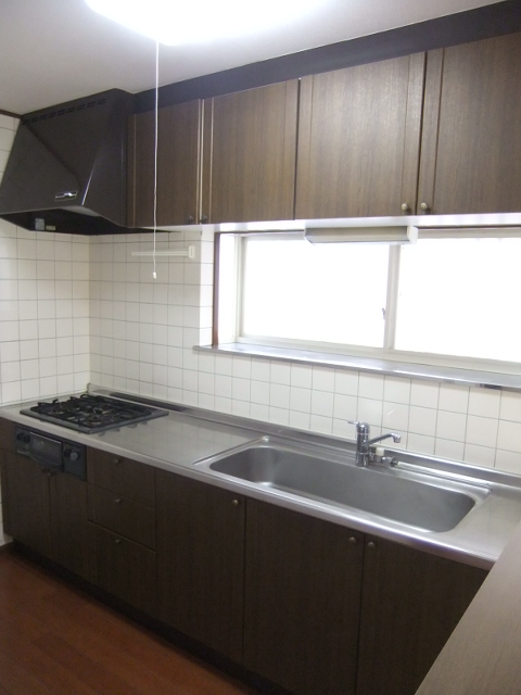 Kitchen. System kitchen.