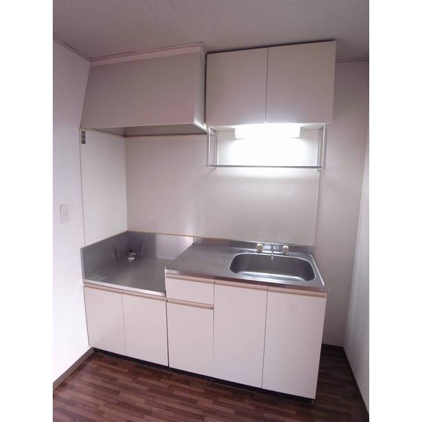 Kitchen. Storage enhancement