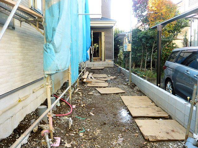 Parking lot. 11 / 8 shooting Parking two Allowed