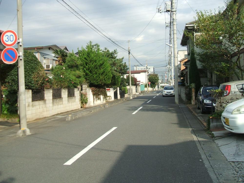 Local photos, including front road. Local (12 May 2013) Shooting