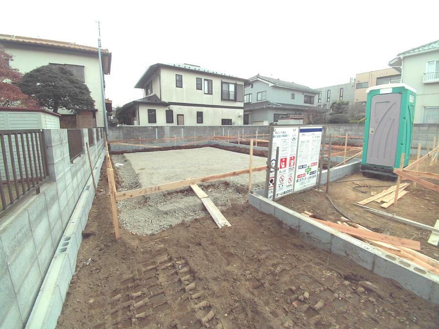 Local photos, including front road. Building 3 We offer the same use the finished model house of this property. Please feel free to contact us. 