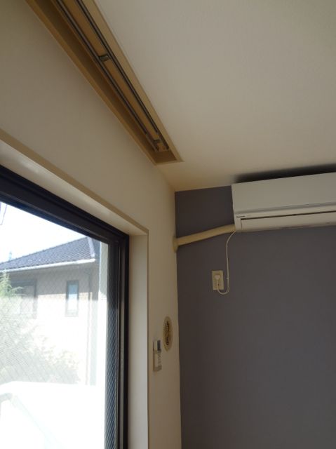 Other Equipment. Comfortable space in the new air-conditioning and fashionable accent Cross