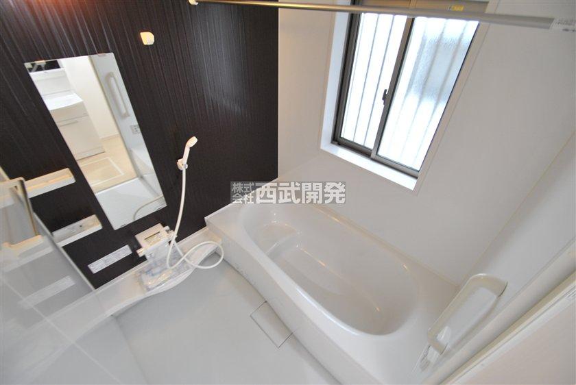 Bathroom. Building 2