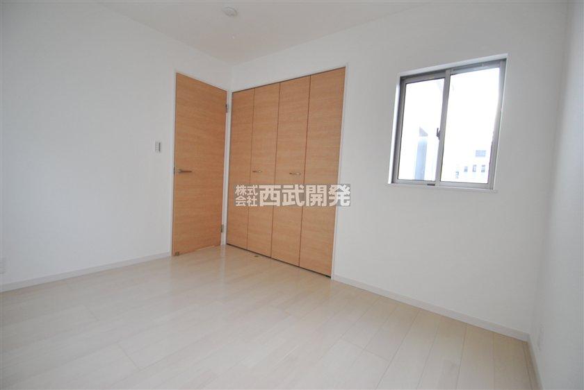 Non-living room. Building 2