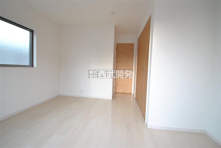 Non-living room. Building 2