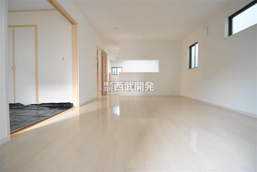 Living. Building 2 Living-dining