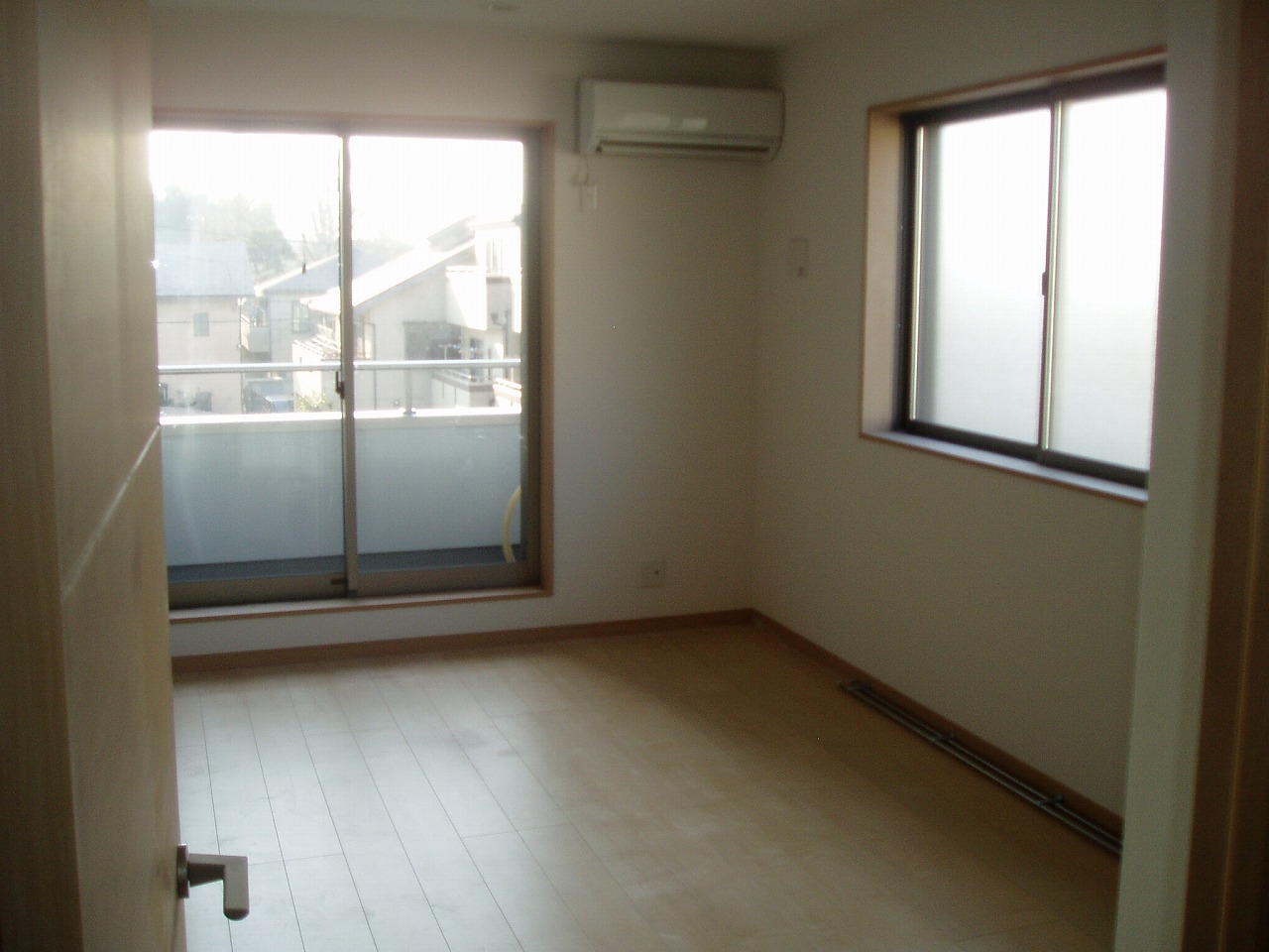 Other room space. Air-conditioned 1 groups