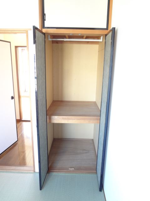 Receipt. Is a closet type of storage.