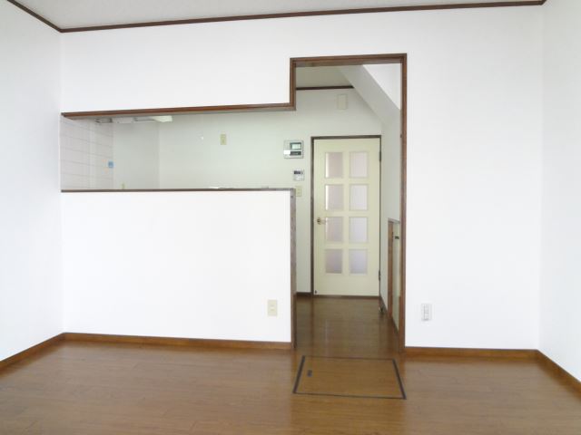 Living and room. Clean living! You calm.