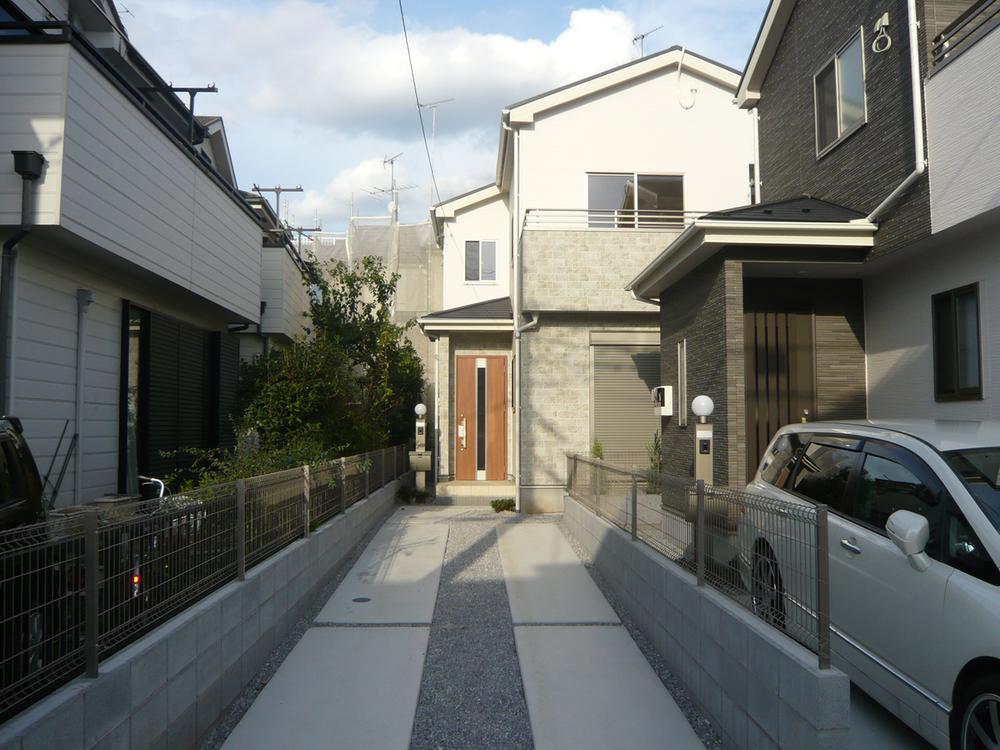 Local appearance photo. □ Building 2 _3480 ten thousand ~