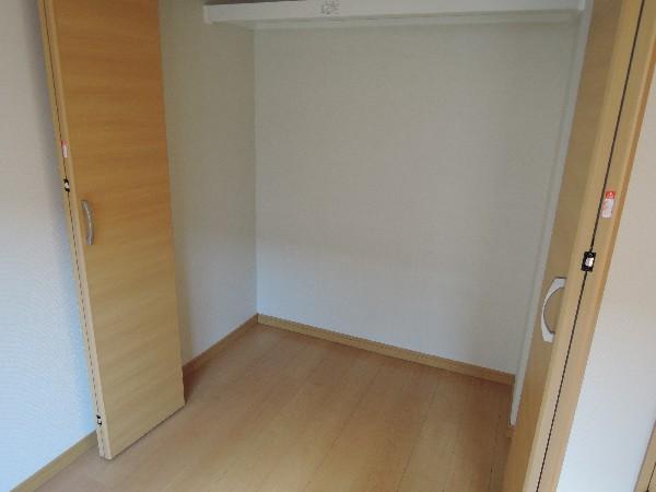 Receipt. Storage is also a spacious! 