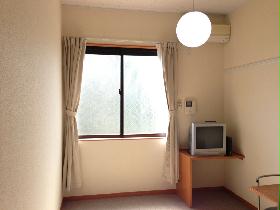 Living and room. Natural wood and white was the keynote room