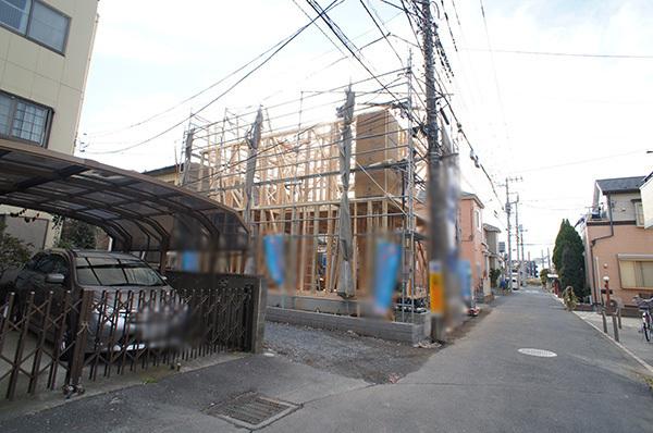 Local photos, including front road. Local (12 May 2013) Shooting 