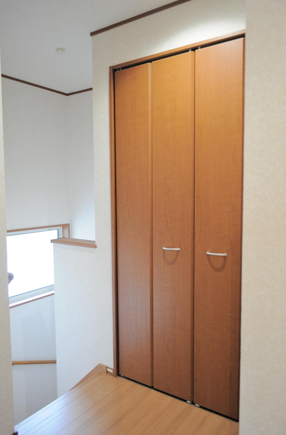 Receipt. Installation has been housed on the second floor of the corridor (Building 3 ・ 2013 November) shooting