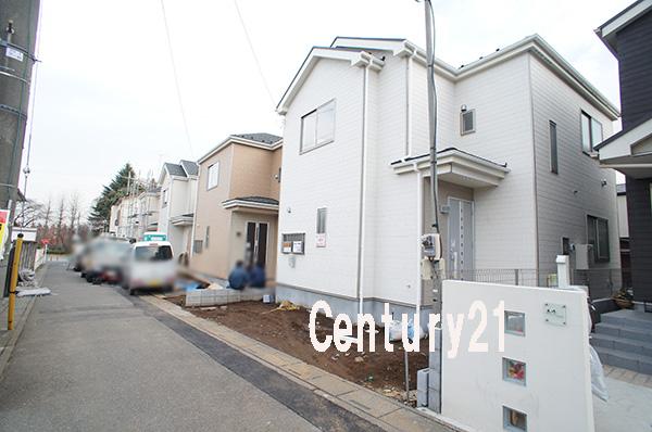 Local photos, including front road. 12 / 11 shooting