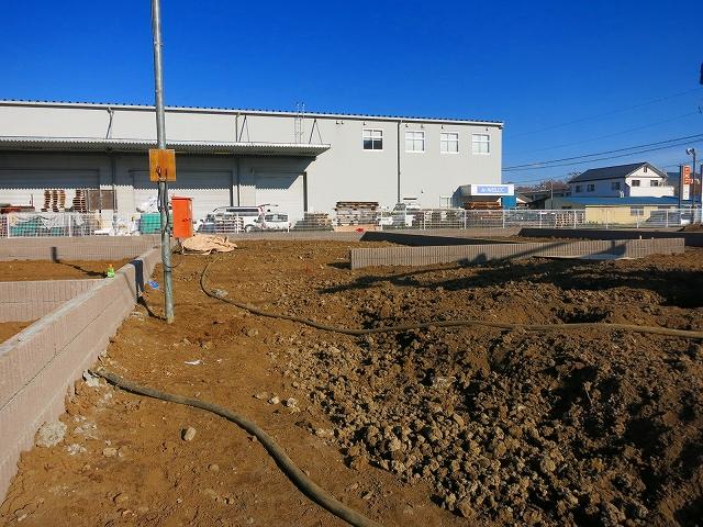 Local appearance photo. Local (12 May 2013) Shooting