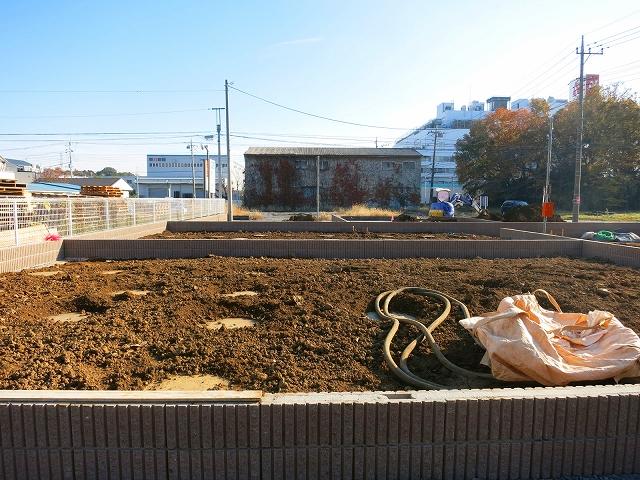 Local appearance photo. Local (12 May 2013) Shooting