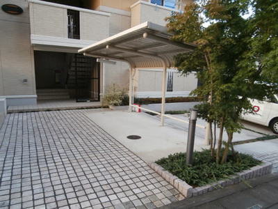 Other common areas. ☆ Covered parking lot ☆