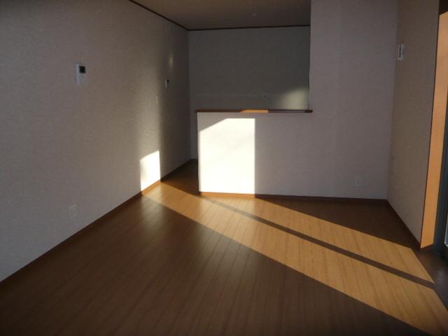 Living. ◇ of relaxed living!