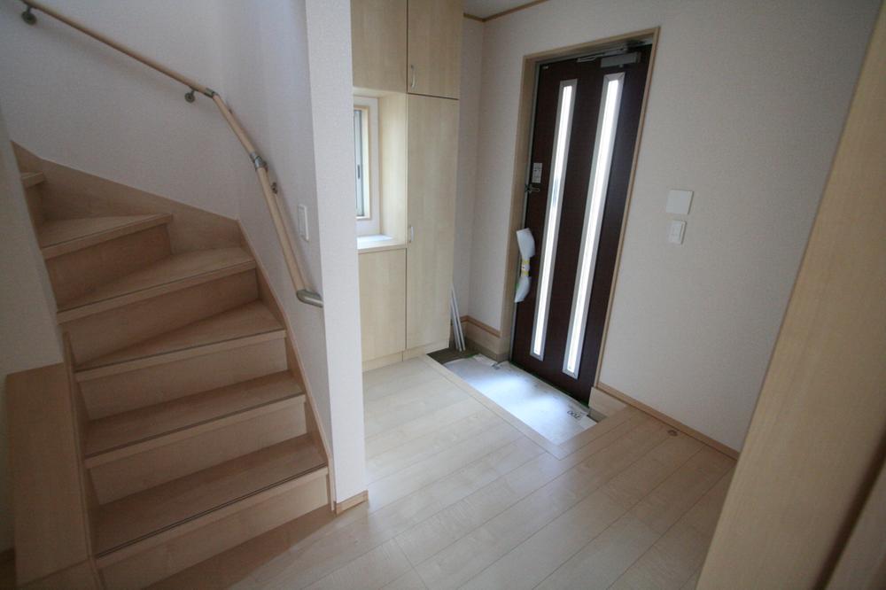 Entrance. Indoor (11 May 2013) Shooting