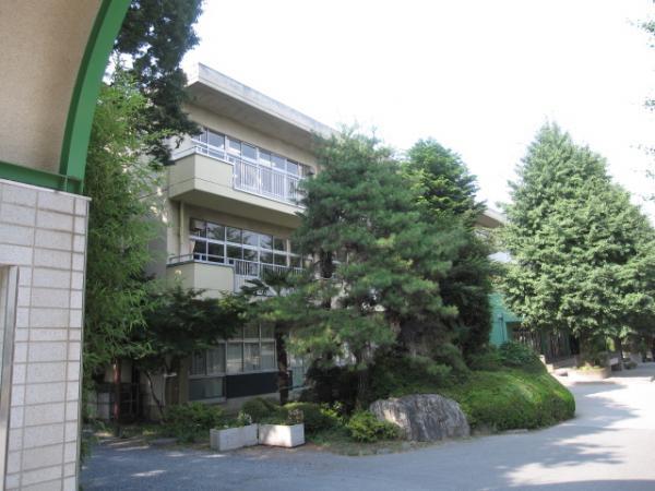 Junior high school. Uetake 1220m until junior high school