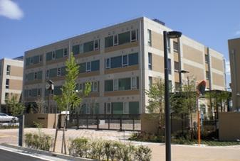 Primary school. 750m walk 10 minutes to the wings elementary school