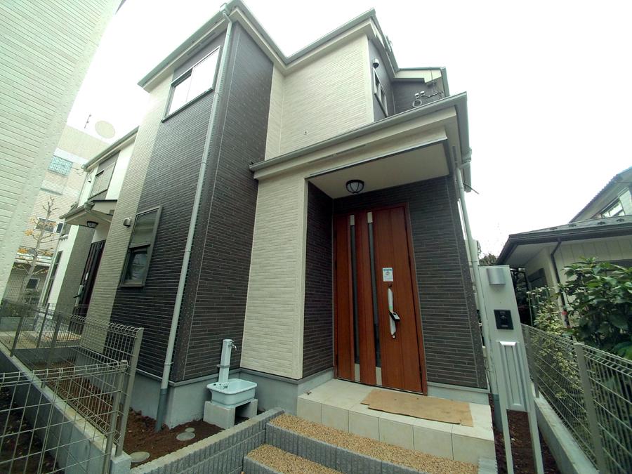 Local photos, including front road. Was building completed. Such as the actual image from per yang, We have to wait all the time so you can see directly. 